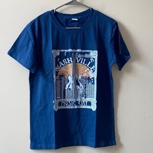 NWOT! Nashville graphic t-shirt size medium